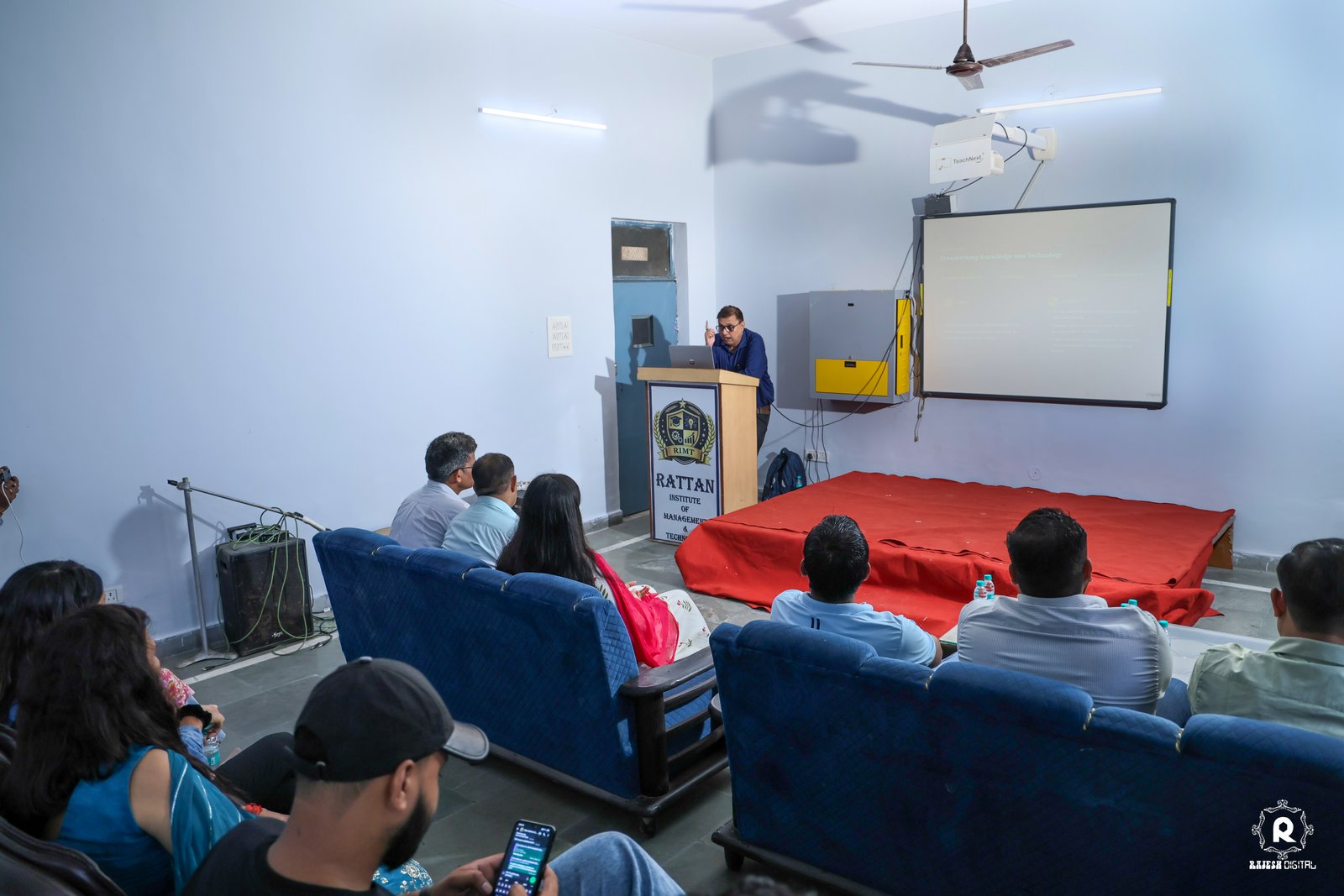 Engineering Innovation Lounge